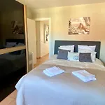 Charming Duplex 아파트
