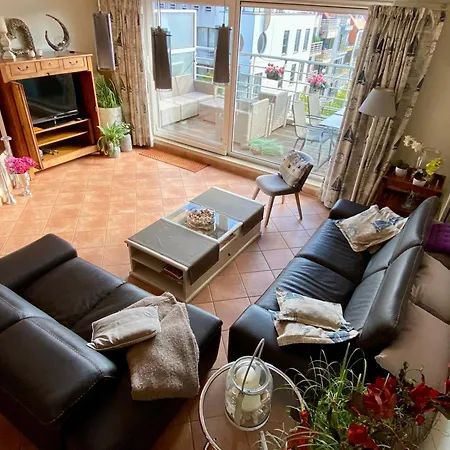 Charming Duplex דירה