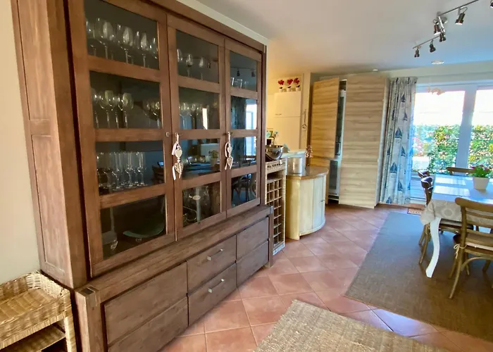 Charming Duplex דירה